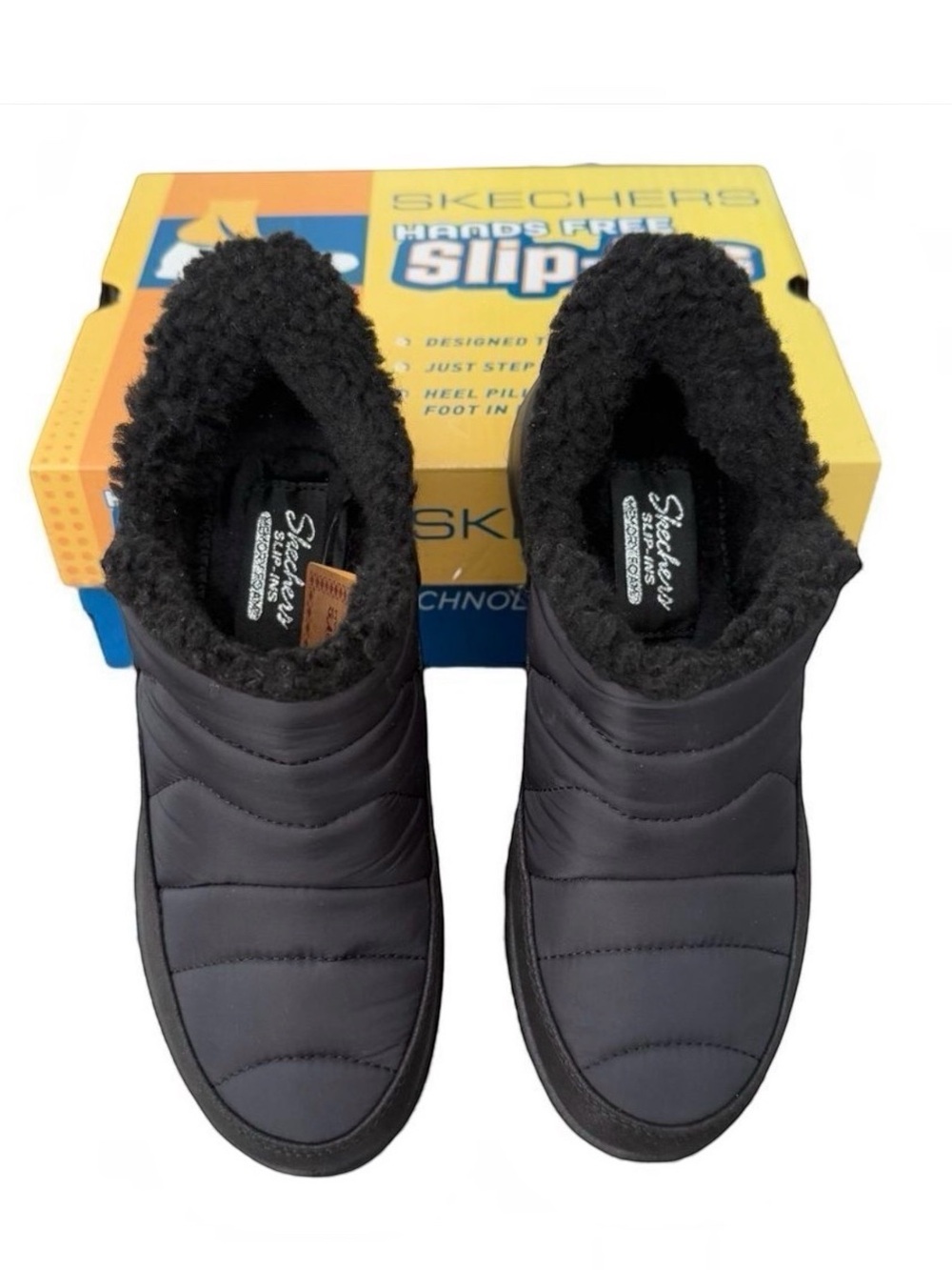 Skechers Hands Free Slip-Ins Cozy Escape Snowpuff Booties 5.5 Black
